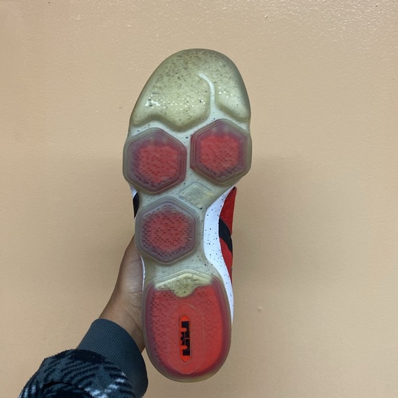 Nike Lebron 14 “Red Brick Road University Red” - Picture 10 of 17